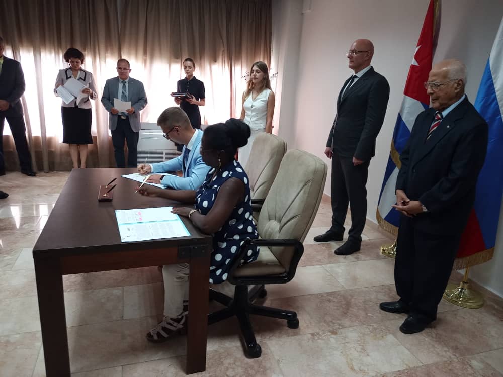 Unión de Informáticos de Cuba firma acuerdo de cooperación con entidades rusas